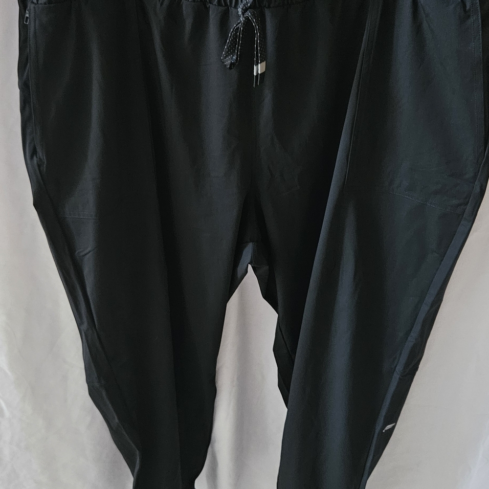 #302 Fabletics Black Leggings